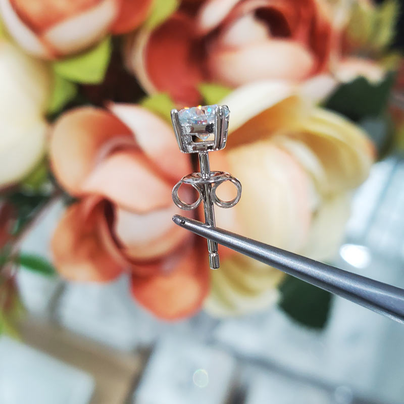 0.5 Carat Moissanite Diamond Earring (1 Piece) Unisex 925 Sterling Silver