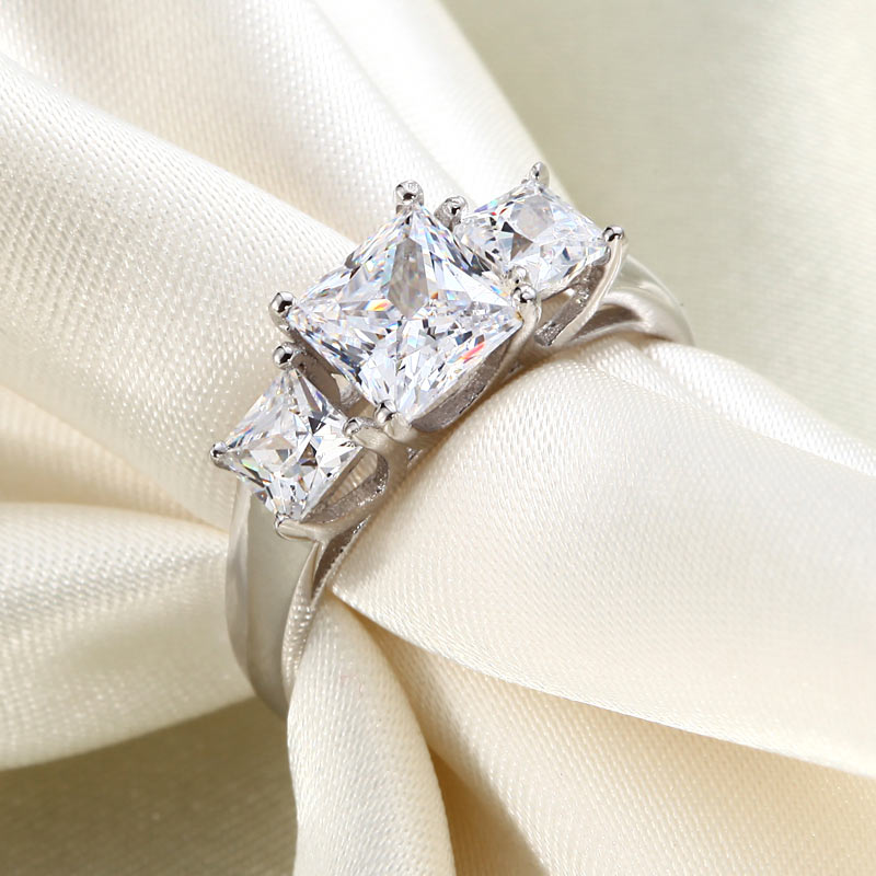 1.5 Carat 3-Stones Created Diamond 925 Sterling Silver Wedding Anniversary Ring